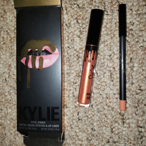 Kylie Cosmetics Other - Kylie lip kit set - midnight kiss Kylie Cosmetics Other - Kylie lip kit set - midnight kiss
